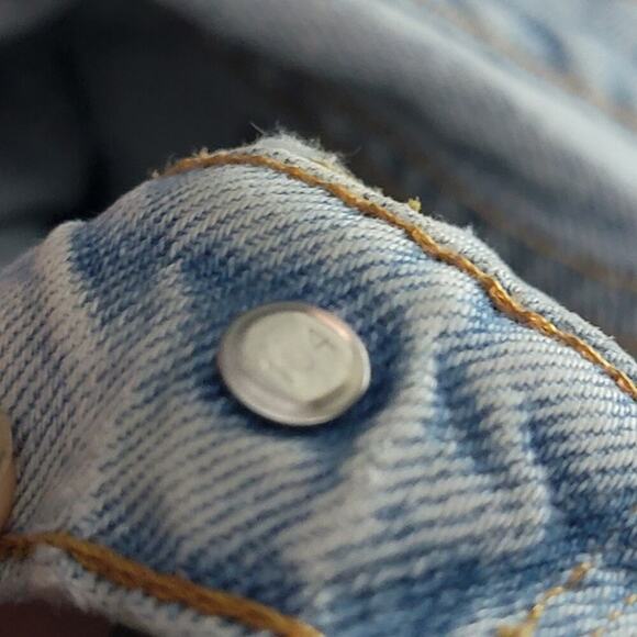 True Vintage 90s Levi 550s Faded Distressed Stonewash Denim Jeans - Picture 9 of 9